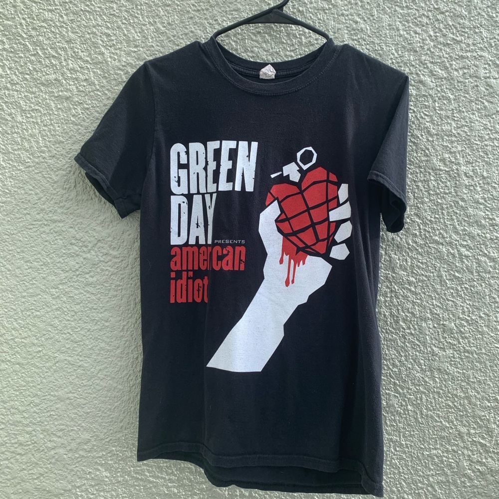 GREEN DAY American Idiot Graphic Tee Small